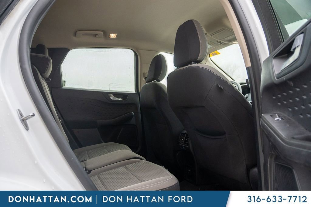 Used 2020 Ford Escape SE image 15