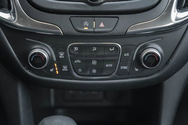 Used 2023 Chevrolet Equinox LT image 30