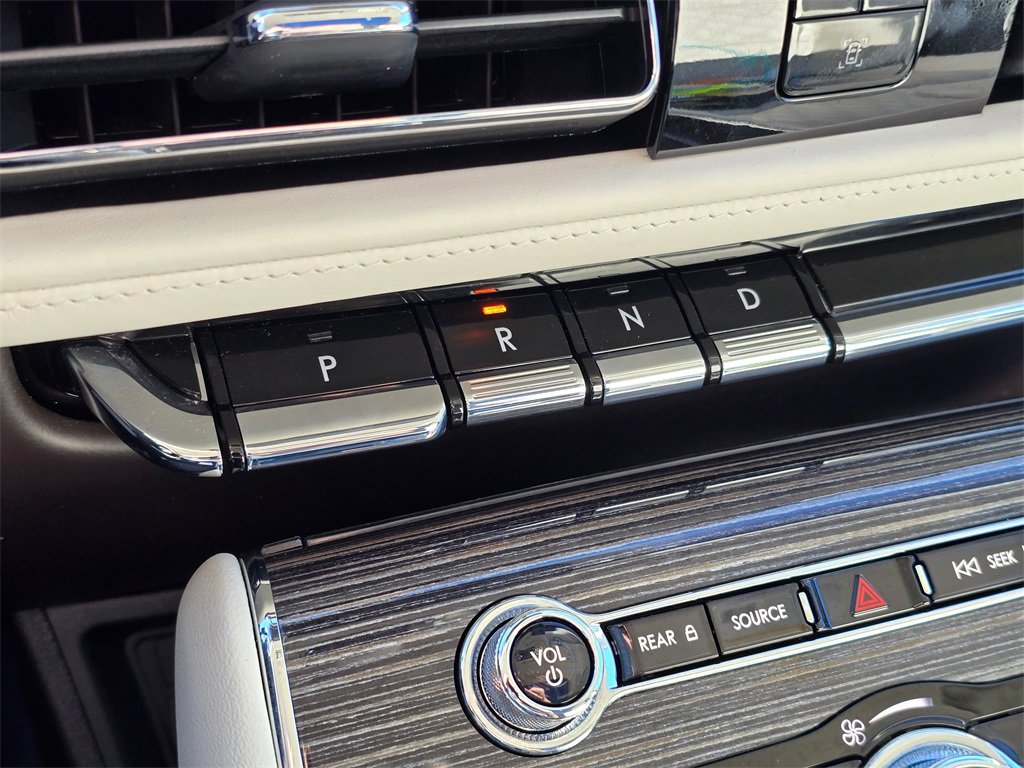 Used 2023 Lincoln Aviator Black Label w/ Dynamic Handling Package image 33