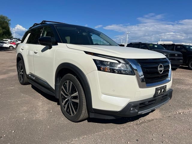 Used 2023 Nissan Pathfinder Platinum w/ Lighting Package (N93) FWD image 8