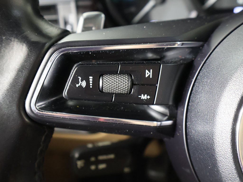 Used 2022 Porsche Macan image 37