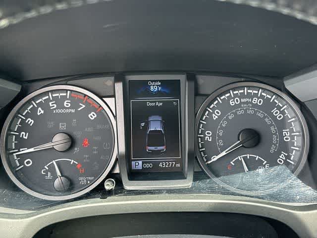 Used 2023 Toyota Tacoma TRD Off-Road w/ Technology Package AWD/4WD image 6