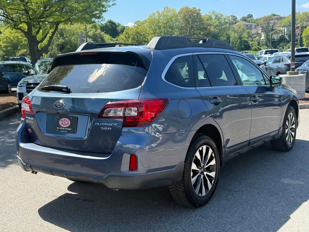 Used 2015 Subaru Outback 3.6R Limited AWD/4WD image 8