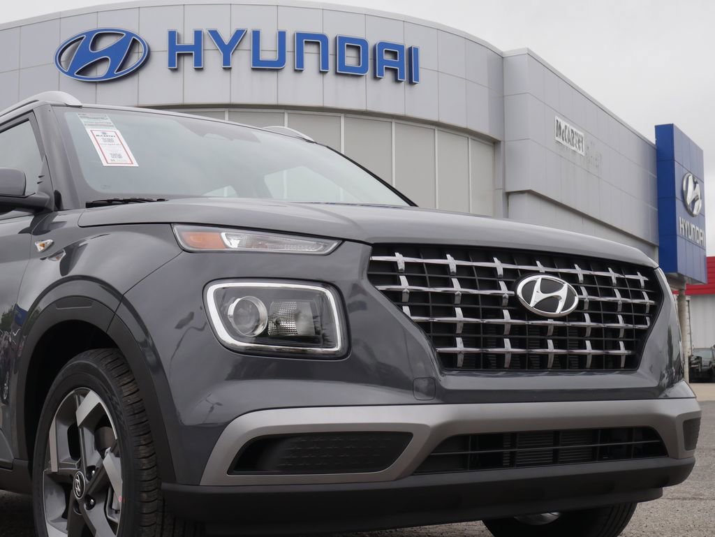 New 2026 Hyundai Venue SEL FWD image 3