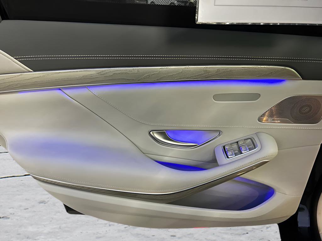 Used 2015 Mercedes-Benz S 550 Sedan image 23