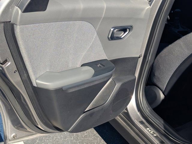 Used 2025 Kia K4 EX image 18