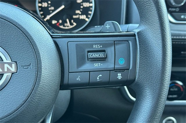 Used 2023 Nissan Rogue SV image 28