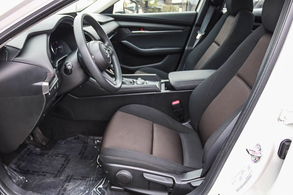 Used 2020 MAZDA MAZDA3 Sedan FWD image 17