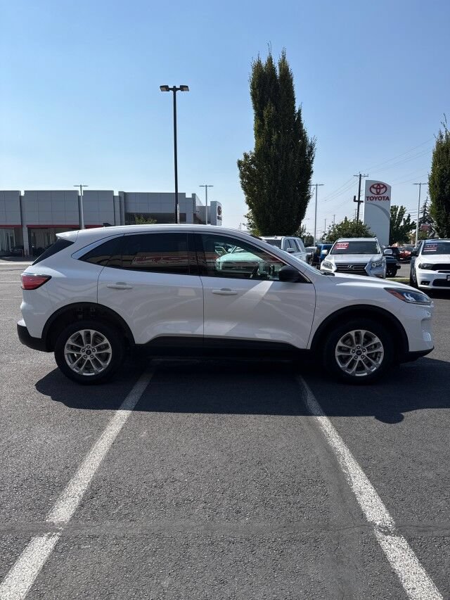 Used 2022 Ford Escape SE AWD/4WD image 4