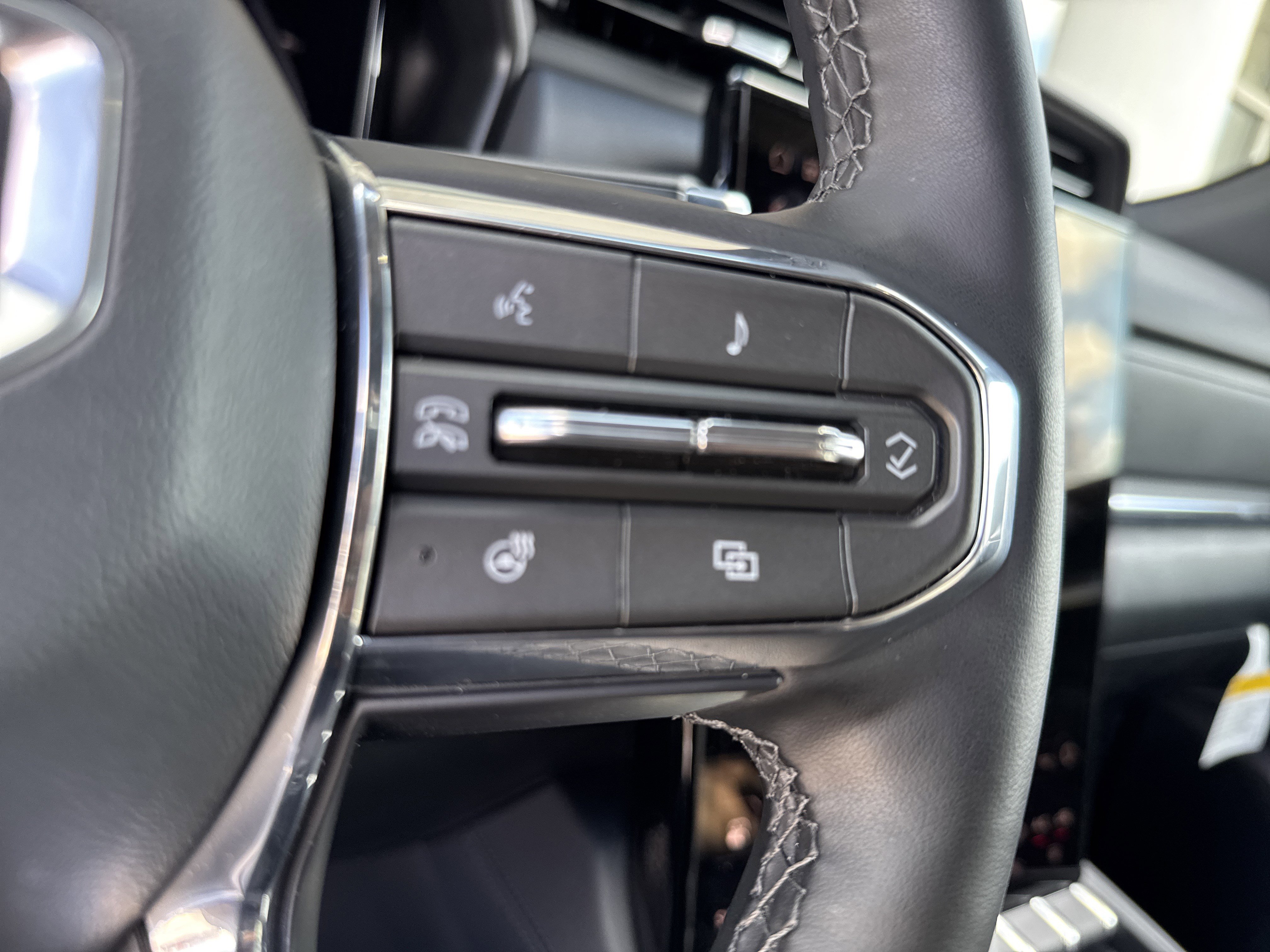 Used 2026 GMC Terrain Elevation w/ Elevation Premium Package image 20