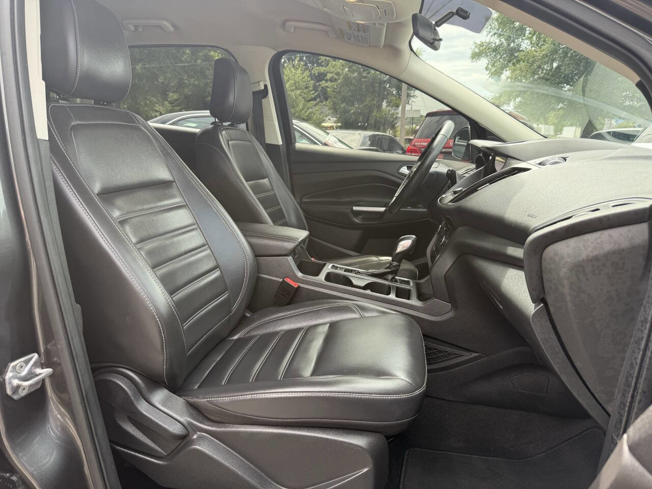 Used 2019 Ford Escape SEL image 14