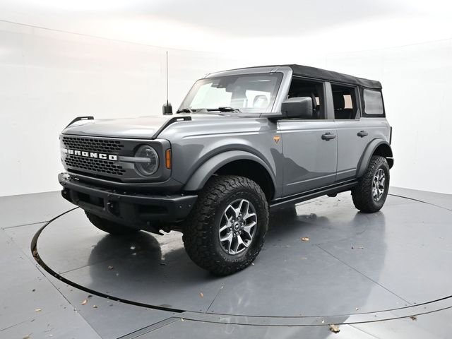 Used 2024 Ford Bronco Badlands image 3