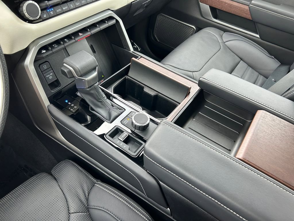 Used 2025 Toyota Sequoia Capstone image 21