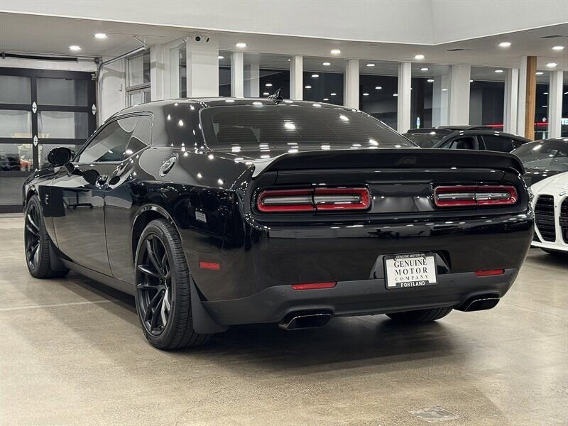 Used 2023 Dodge Challenger SRT Hellcat image 4