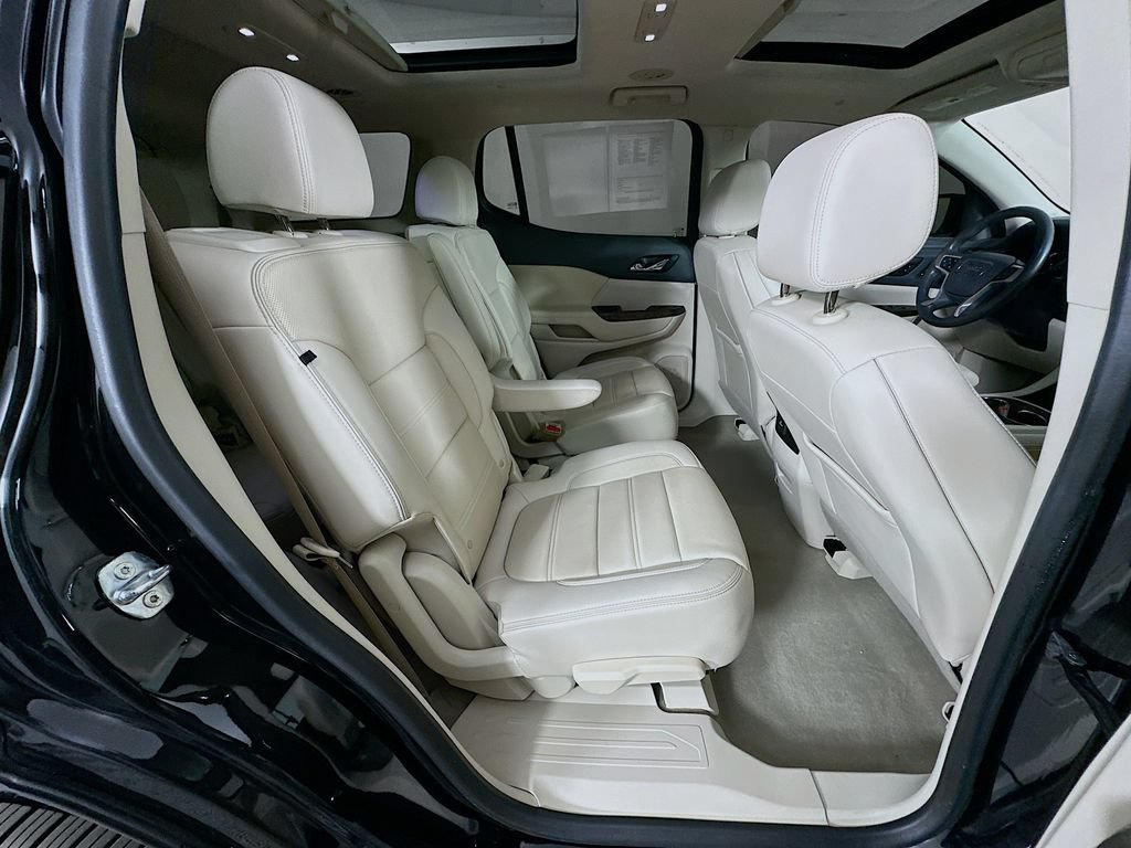 Used 2020 GMC Acadia Denali w/ Technology Package FWD image 39