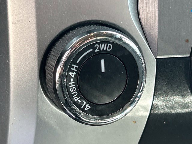 Used 2017 Toyota Tundra Limited AWD/4WD image 40