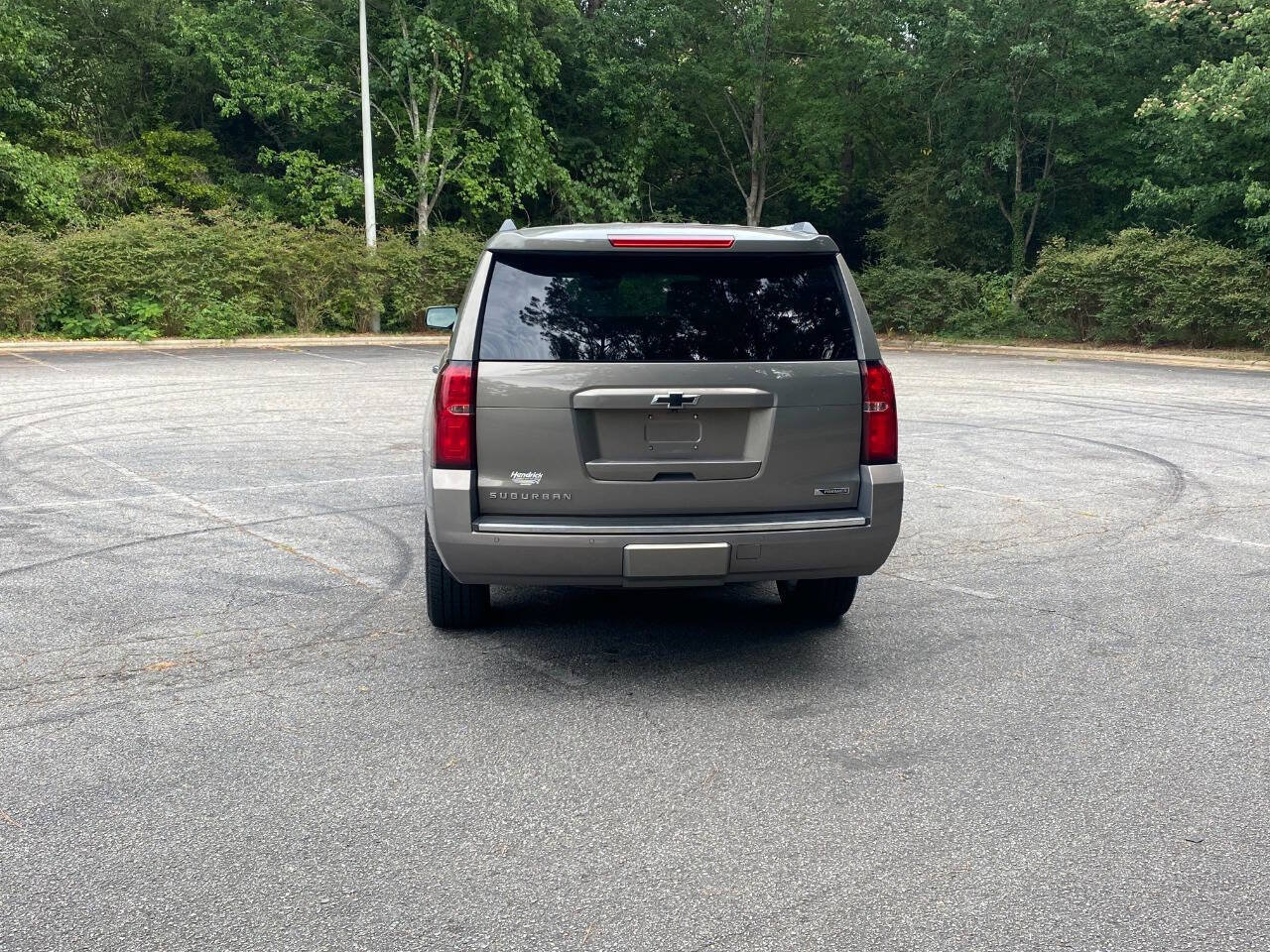 Used 2017 Chevrolet Suburban Premier RWD image 6