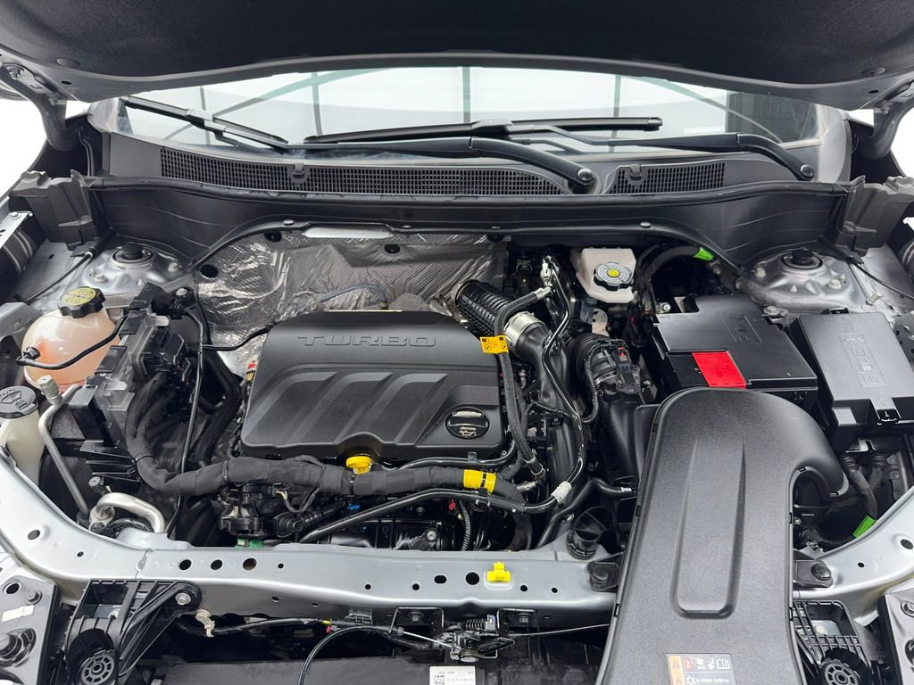 Used 2025 Chevrolet Trax RS w/ Sunroof Package image 17