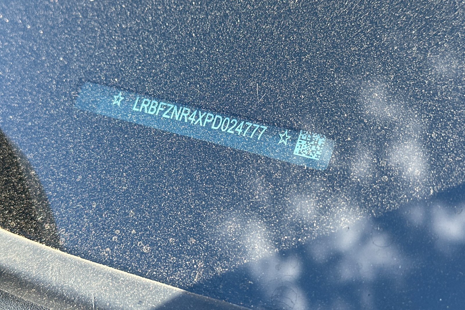 Used 2023 Buick Envision Essence FWD image 3