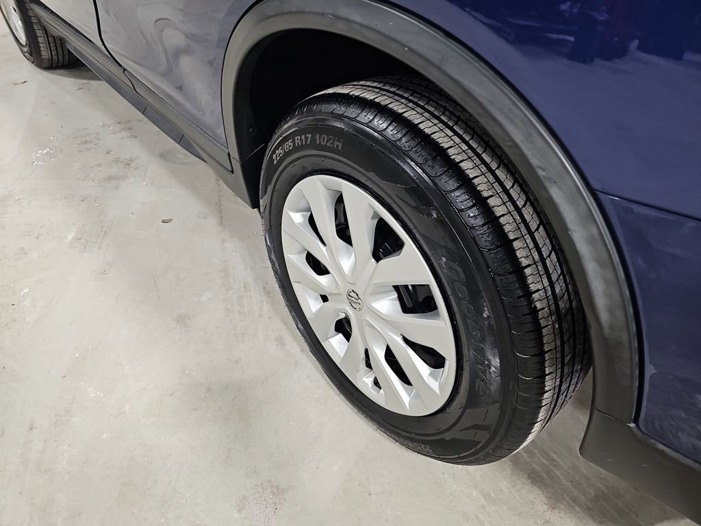 Used 2020 Nissan Rogue S image 21