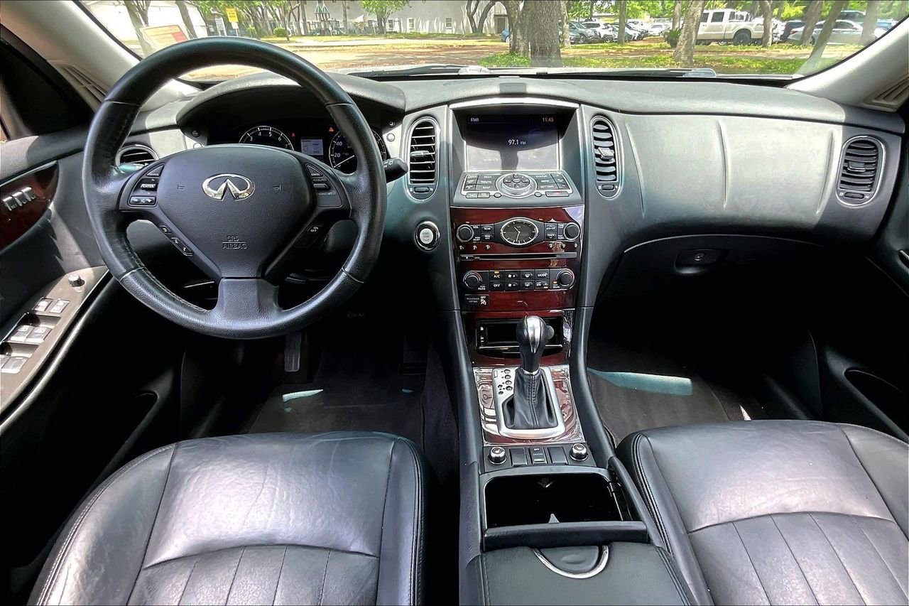 Used 2017 INFINITI QX50 2WD w/ Premium Plus Package image 7