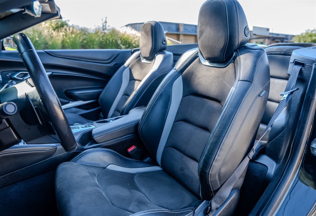 Used 2019 Chevrolet Camaro SS w/ LPO, Camaro Insignia Package RWD image 33