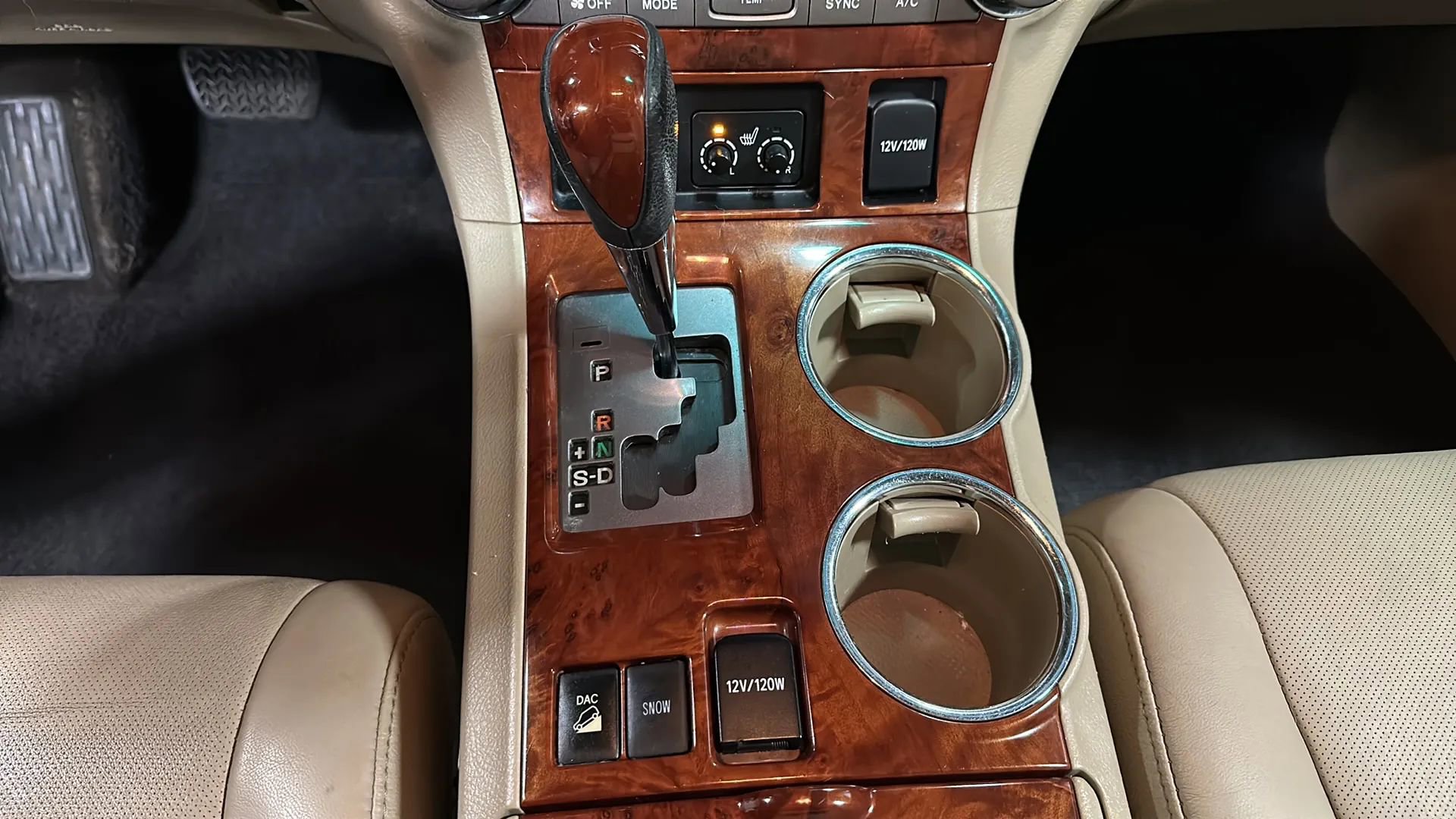 Used 2013 Toyota Highlander Limited image 26