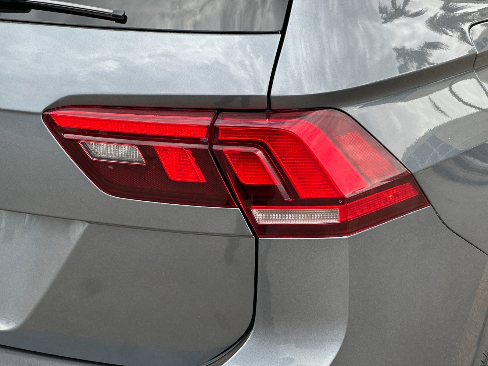 Used 2024 Volkswagen Tiguan SE image 26