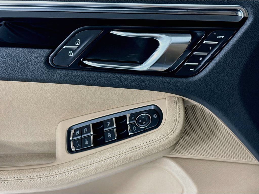 New 2026 Porsche Macan S AWD/4WD image 11