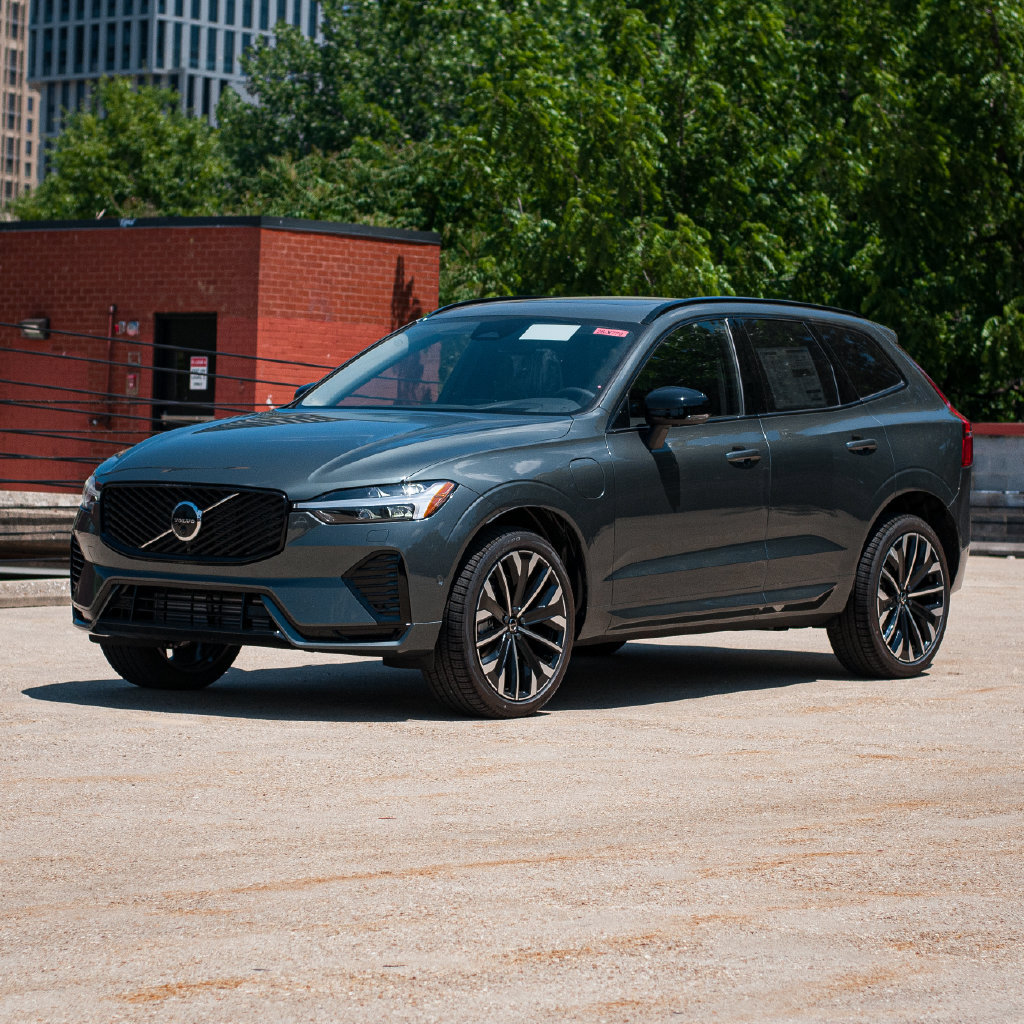 New 2026 Volvo XC60 T8 Ultra w/ Protection Package Premier AWD/4WD image 3