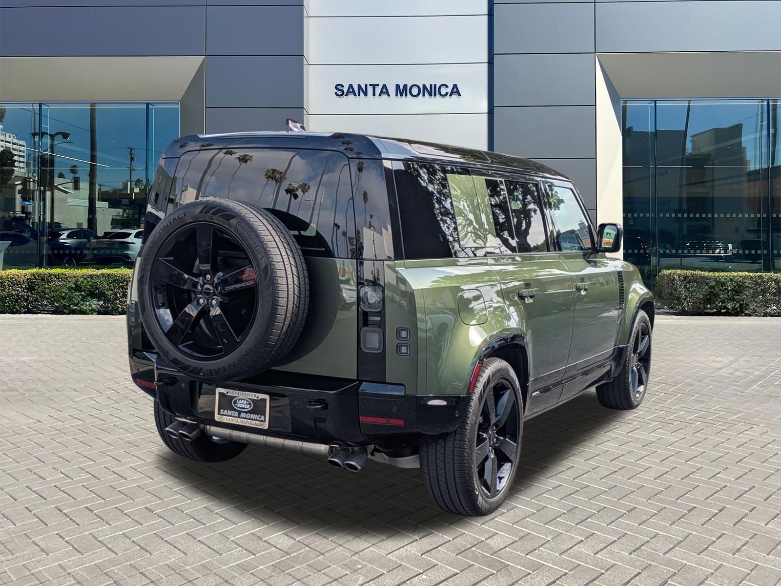 New 2026 Land Rover Defender 110 X-Dynamic SE AWD/4WD image 5