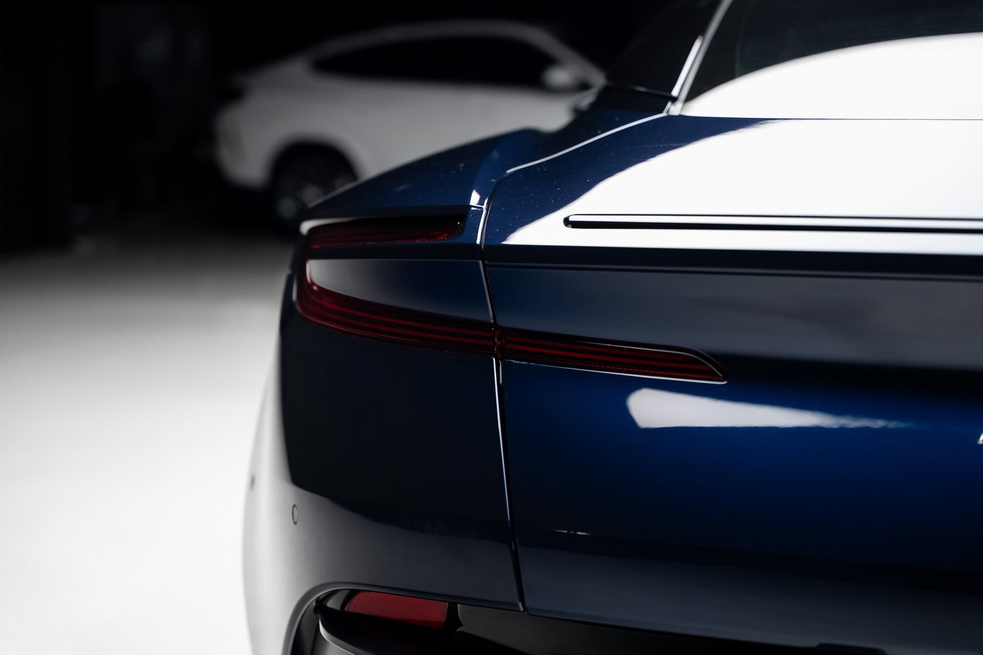 Used 2018 Aston Martin DB11 V12 RWD image 27