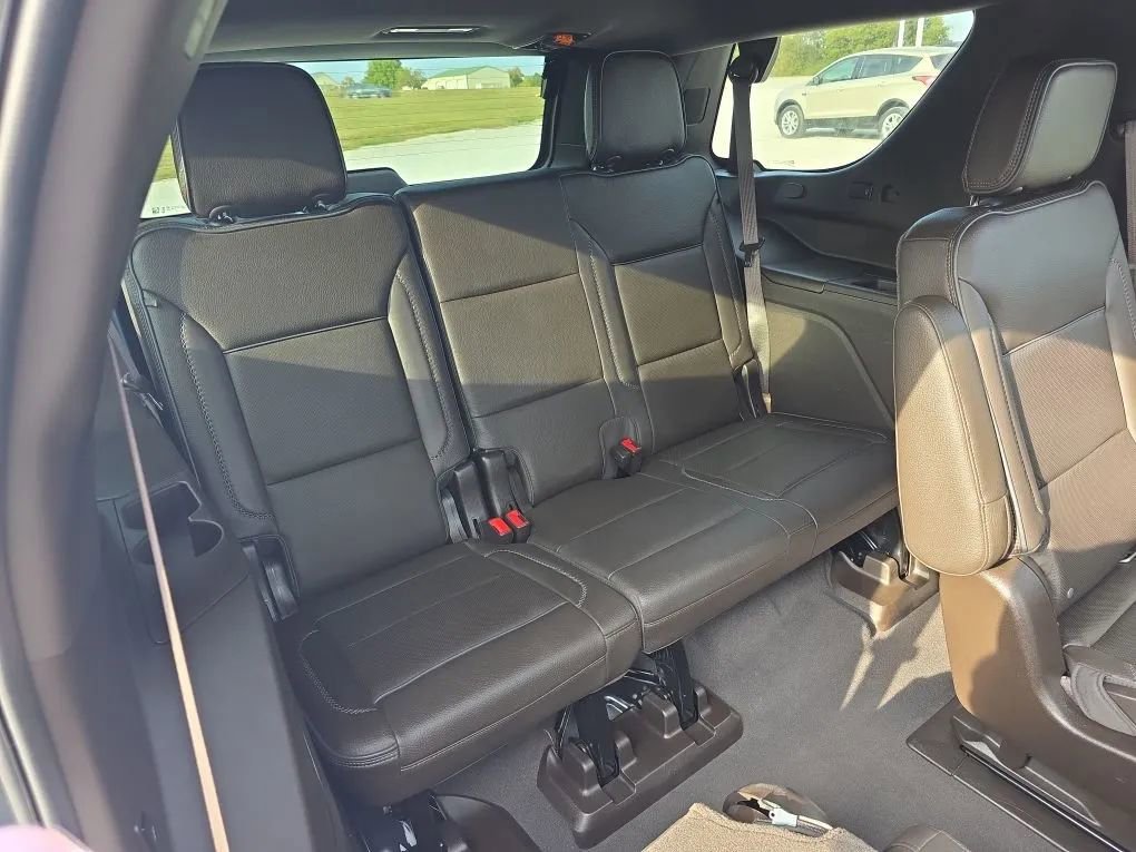 Used 2021 GMC Yukon Denali w/ LPO, Illumination Package image 25