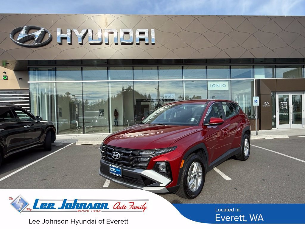 Certified 2025 Hyundai Tucson SE AWD/4WD image 1