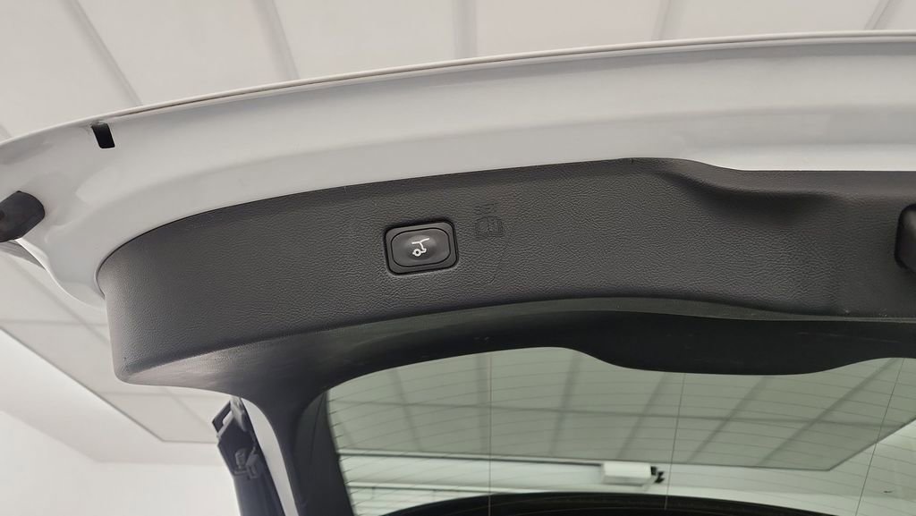 Used 2022 Ford Edge SEL w/ Convenience Package image 24