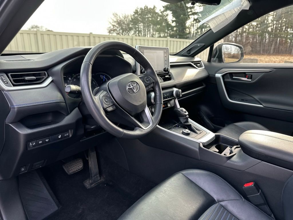 Used 2020 Toyota RAV4 XSE w/ XSE Grade Weather Package image 15