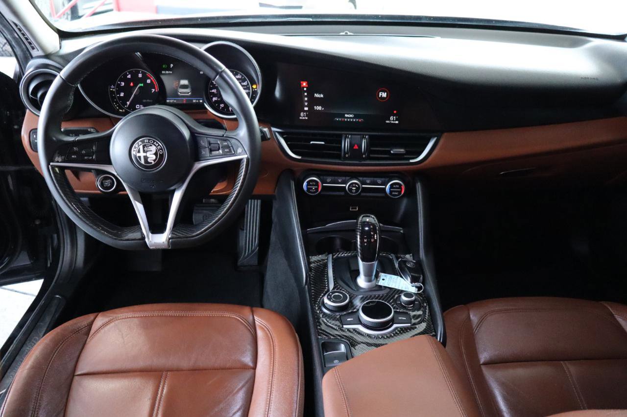 Used 2017 Alfa Romeo Giulia RWD image 16