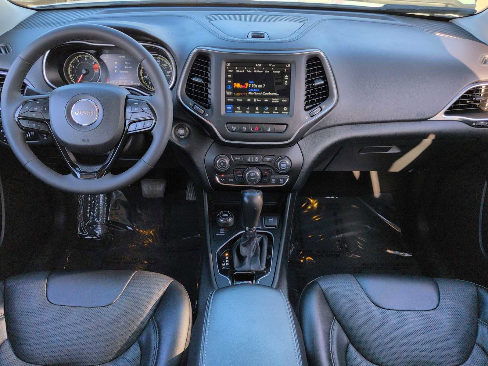 Used 2023 Jeep Cherokee Altitude Lux image 16