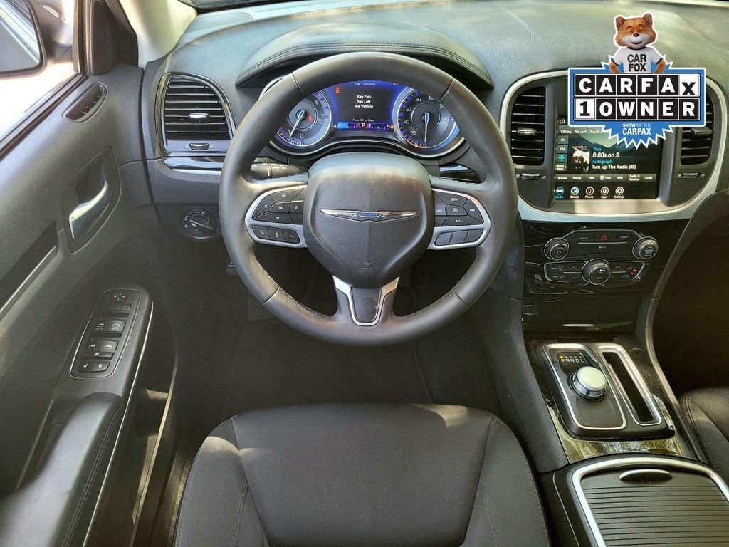 Used 2023 Chrysler 300 Touring RWD image 11