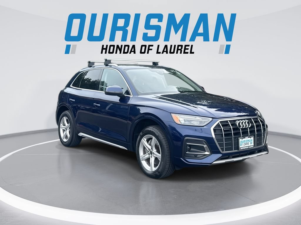 Used 2023 Audi Q5 2.0T Premium w/ Convenience Package AWD/4WD image 2