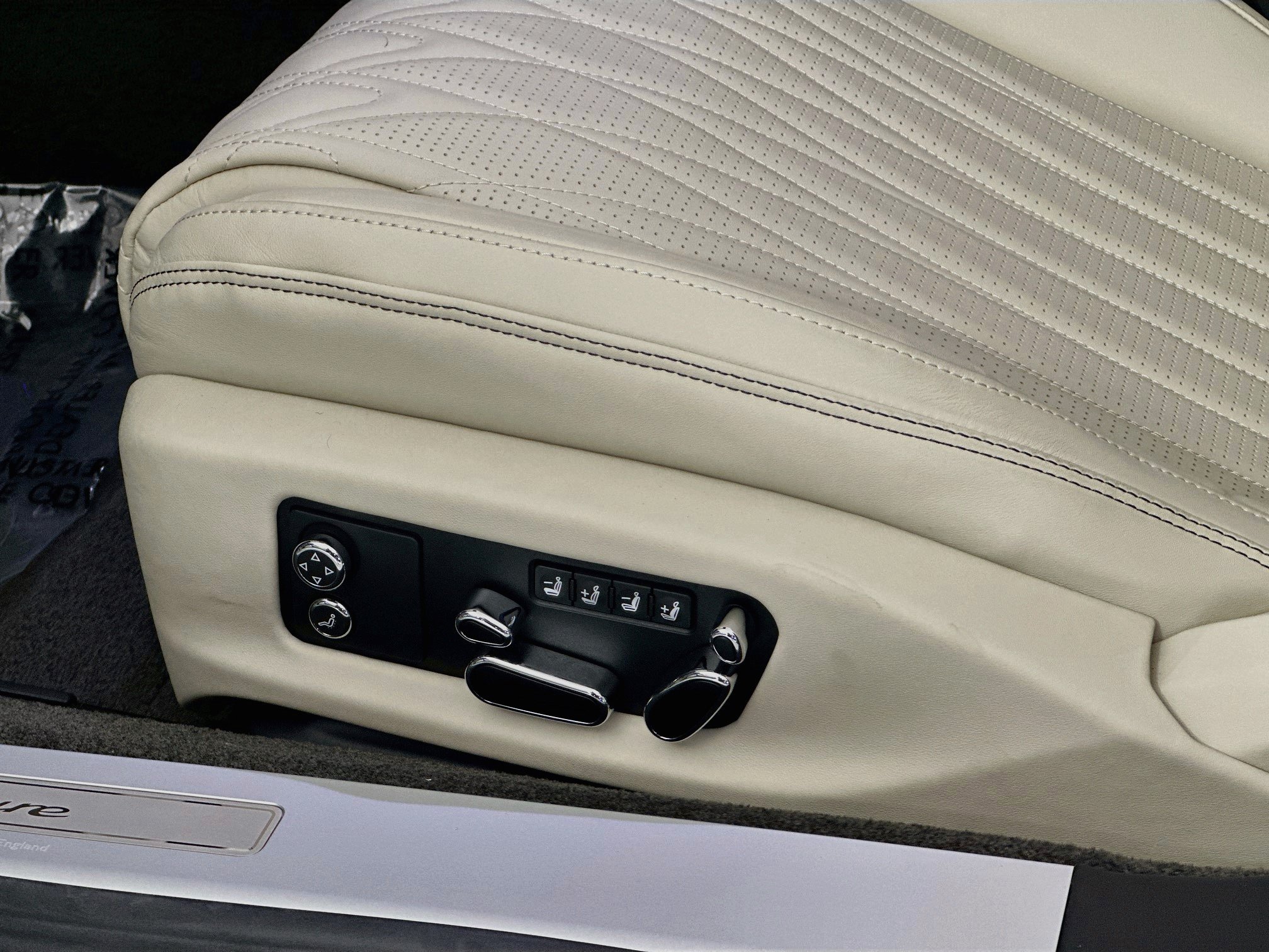 New 2027 Bentley Continental GTC AWD/4WD image 17