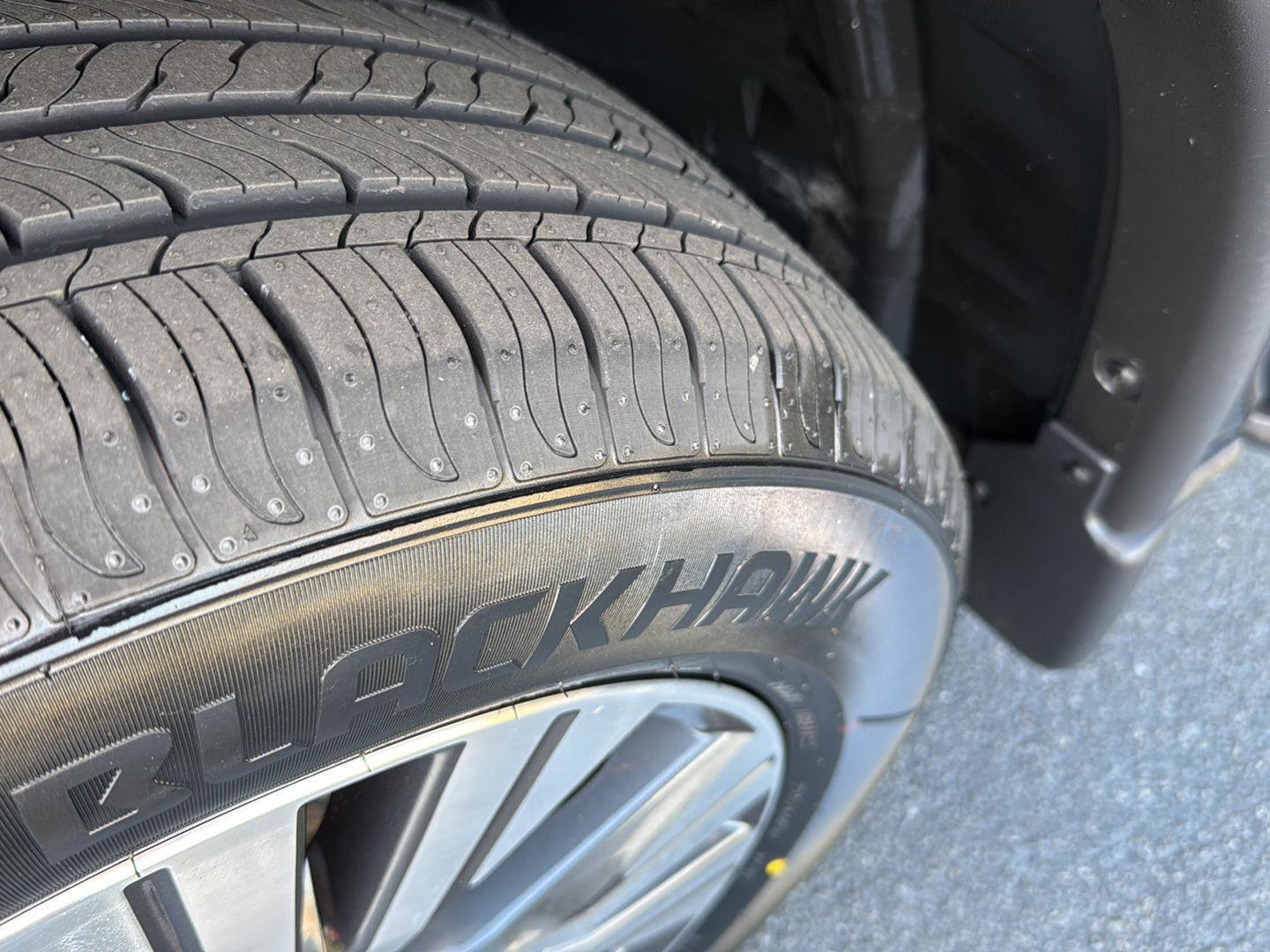 Used 2022 Nissan Rogue SV image 34