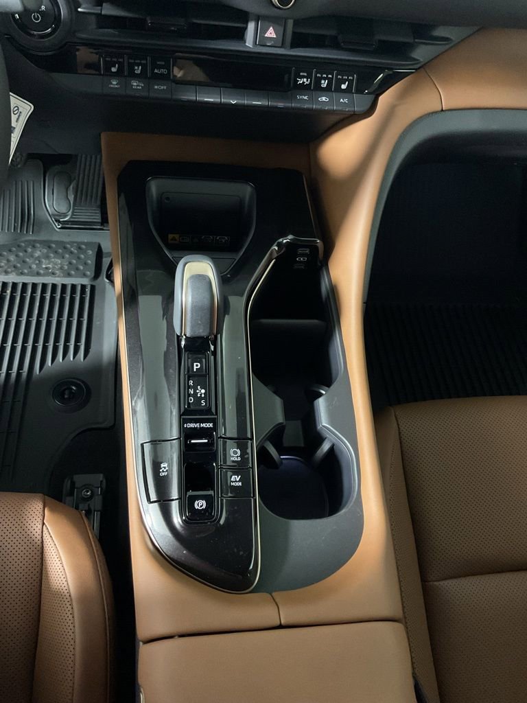 New 2025 Toyota Crown Signia image 29