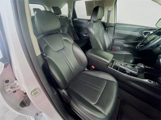 Used 2023 Kia Sorento S w/ Panoramic Sunroof Package image 30