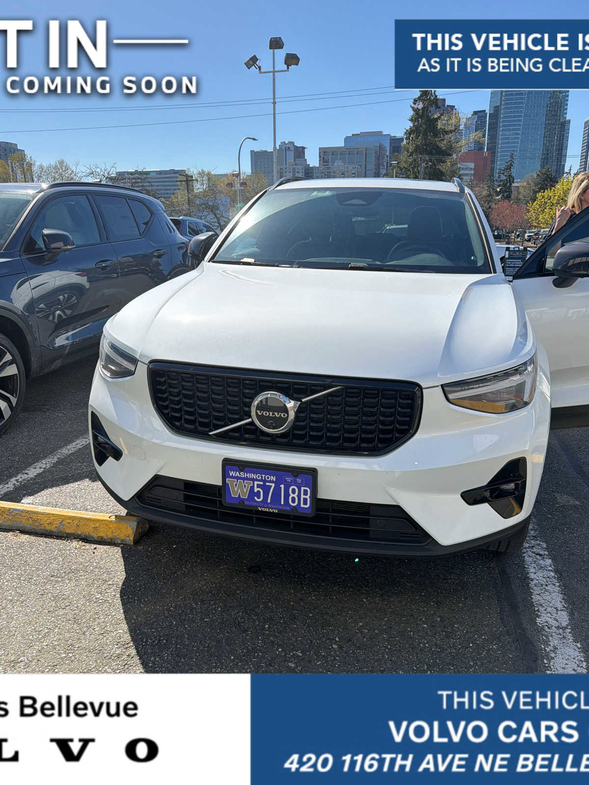 Used 2023 Volvo XC40 B5 Ultimate w/ Protection Package Premier image 1