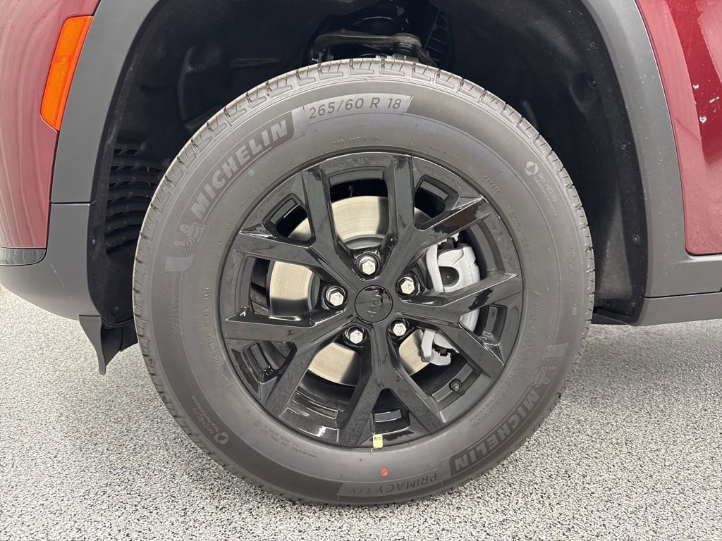 New 2025 Jeep Grand Cherokee L Altitude image 9