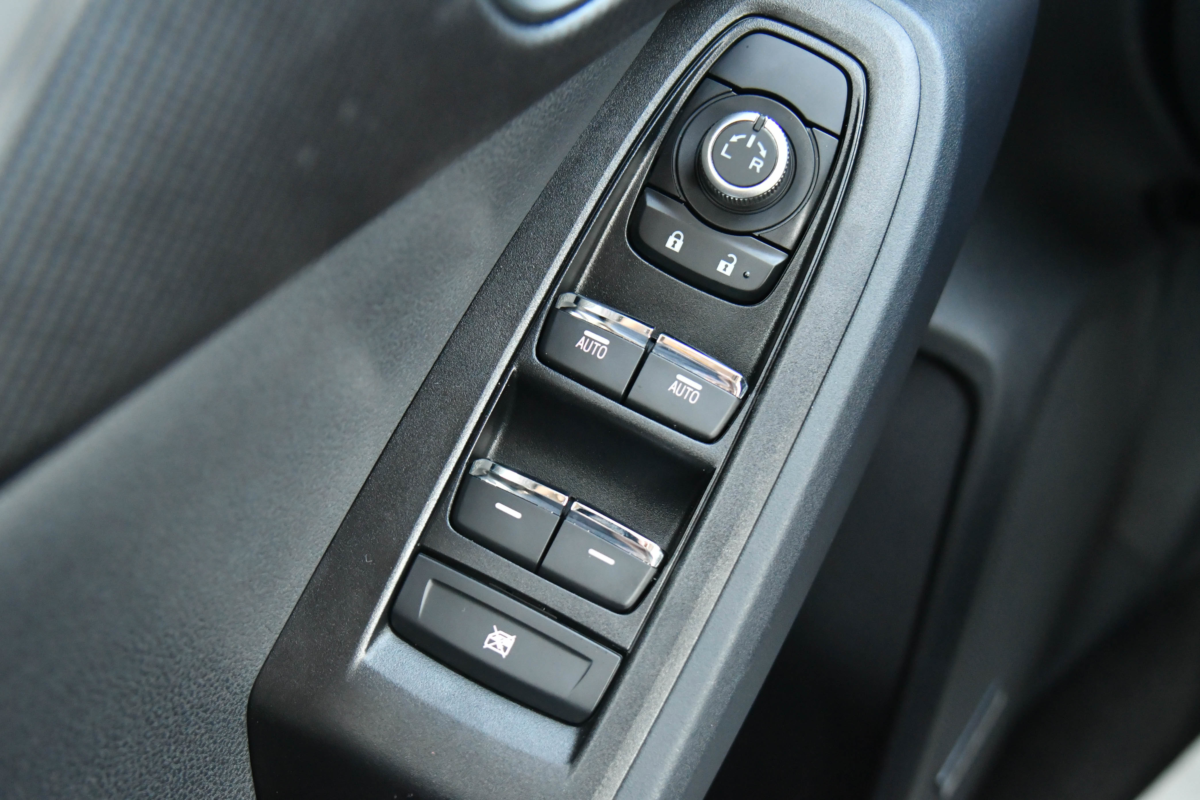 Used 2024 Subaru Crosstrek 2.5i Limited w/ Crosstrek Mirror Package image 34