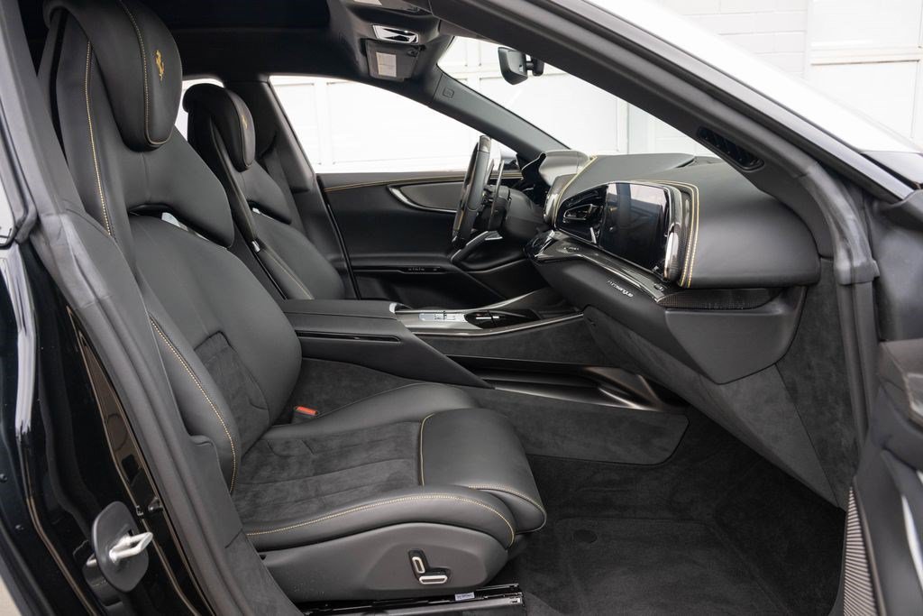 Used 2024 Ferrari Purosangue AWD/4WD image 61