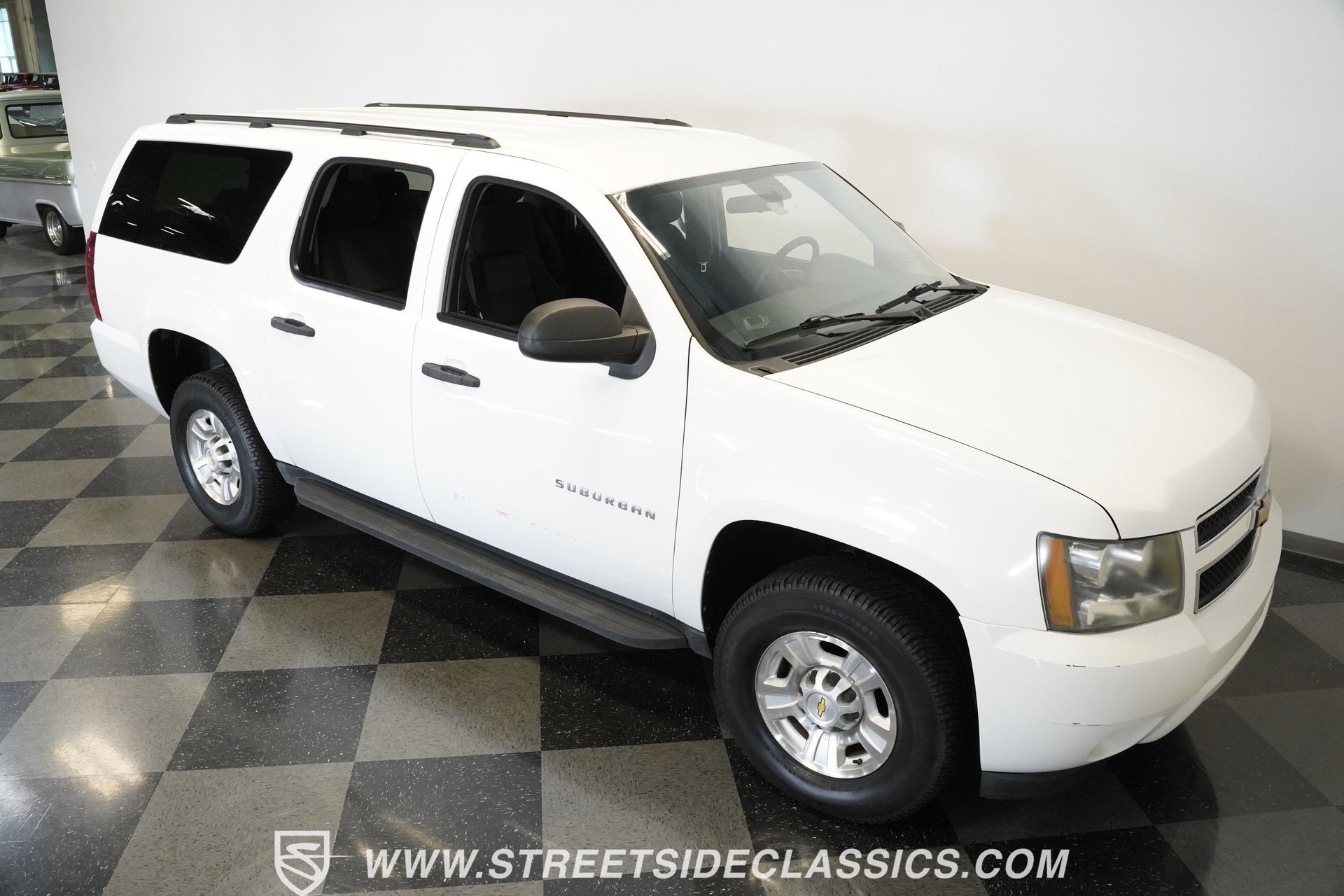 Used 2011 Chevrolet Suburban 2500 w/ Skid Plate Package image 21