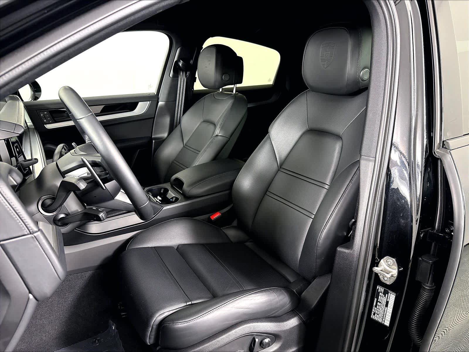Certified 2026 Porsche Cayenne S AWD/4WD image 5